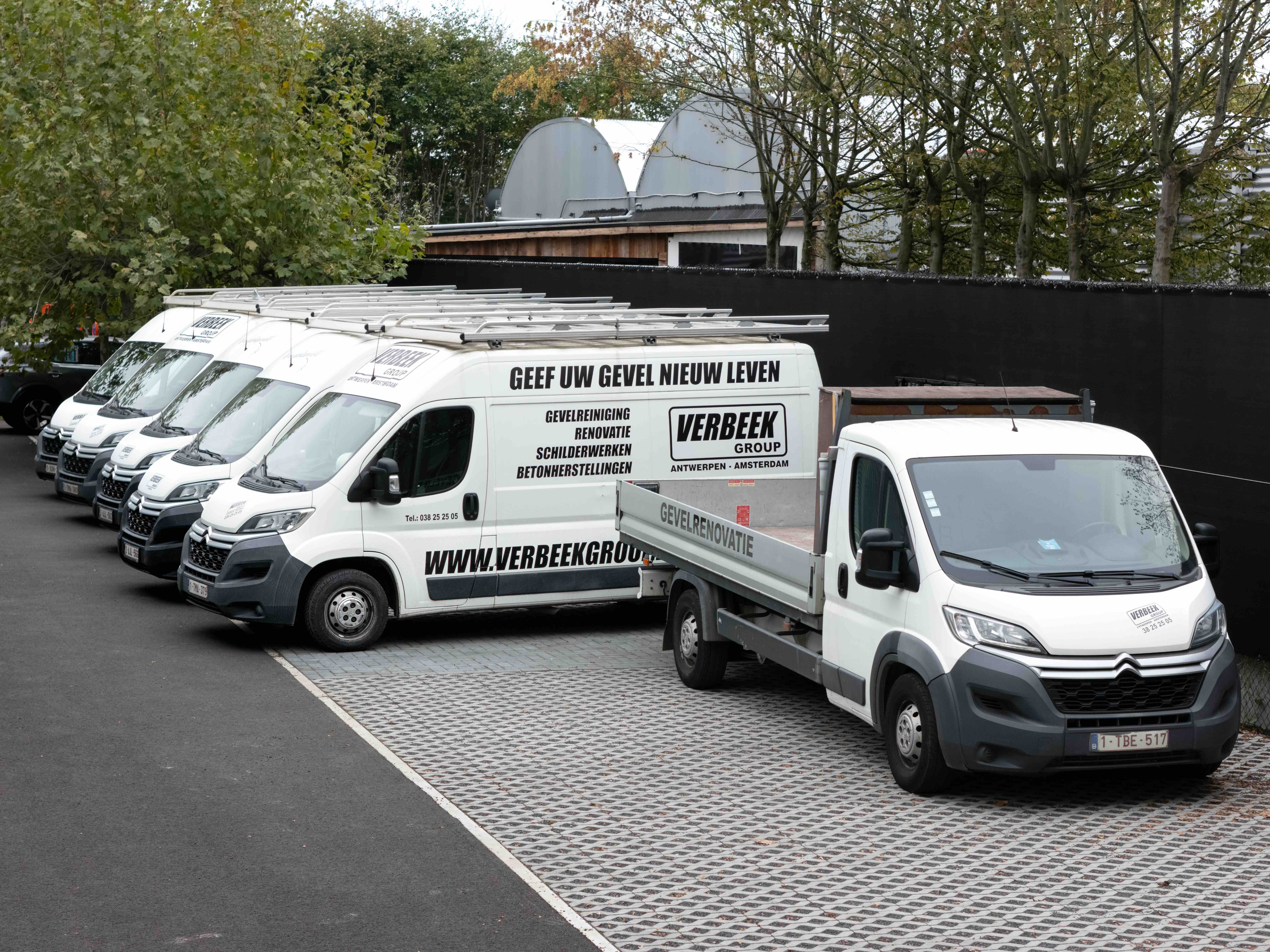 Werkplaats en bestelwagen van Verbeek Group